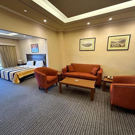 Le Crillon Hotell Brummana Exteriör bild