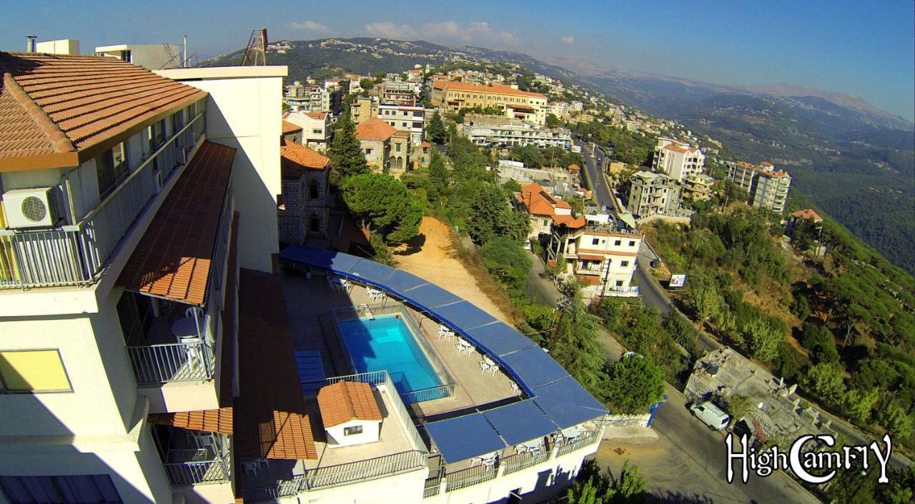 Le Crillon Hotell Brummana Exteriör bild